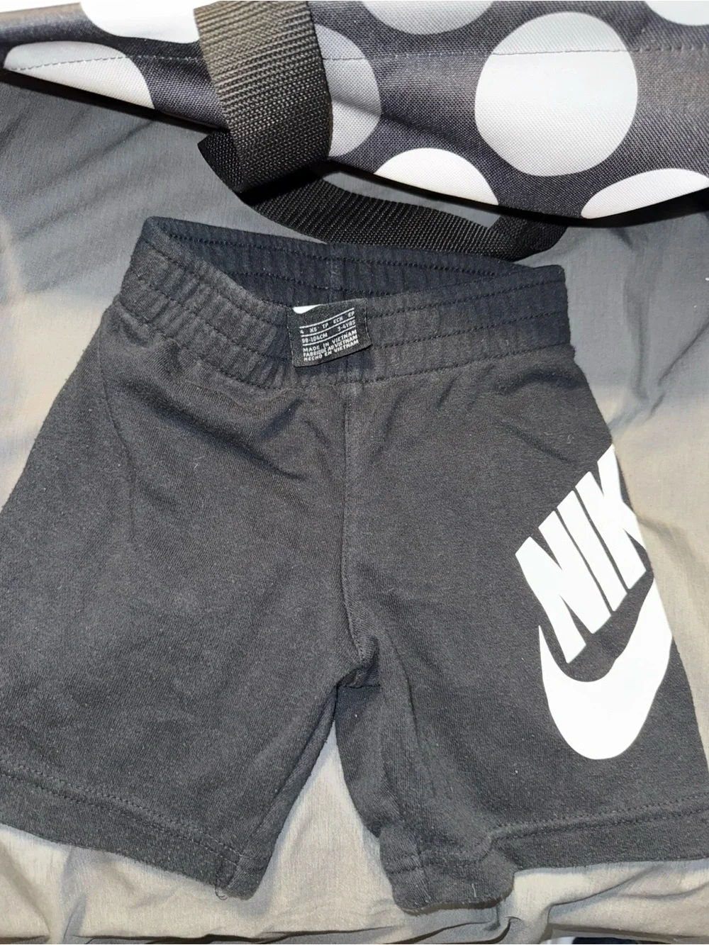 Nike and Under Armor boys lot 20 pieces